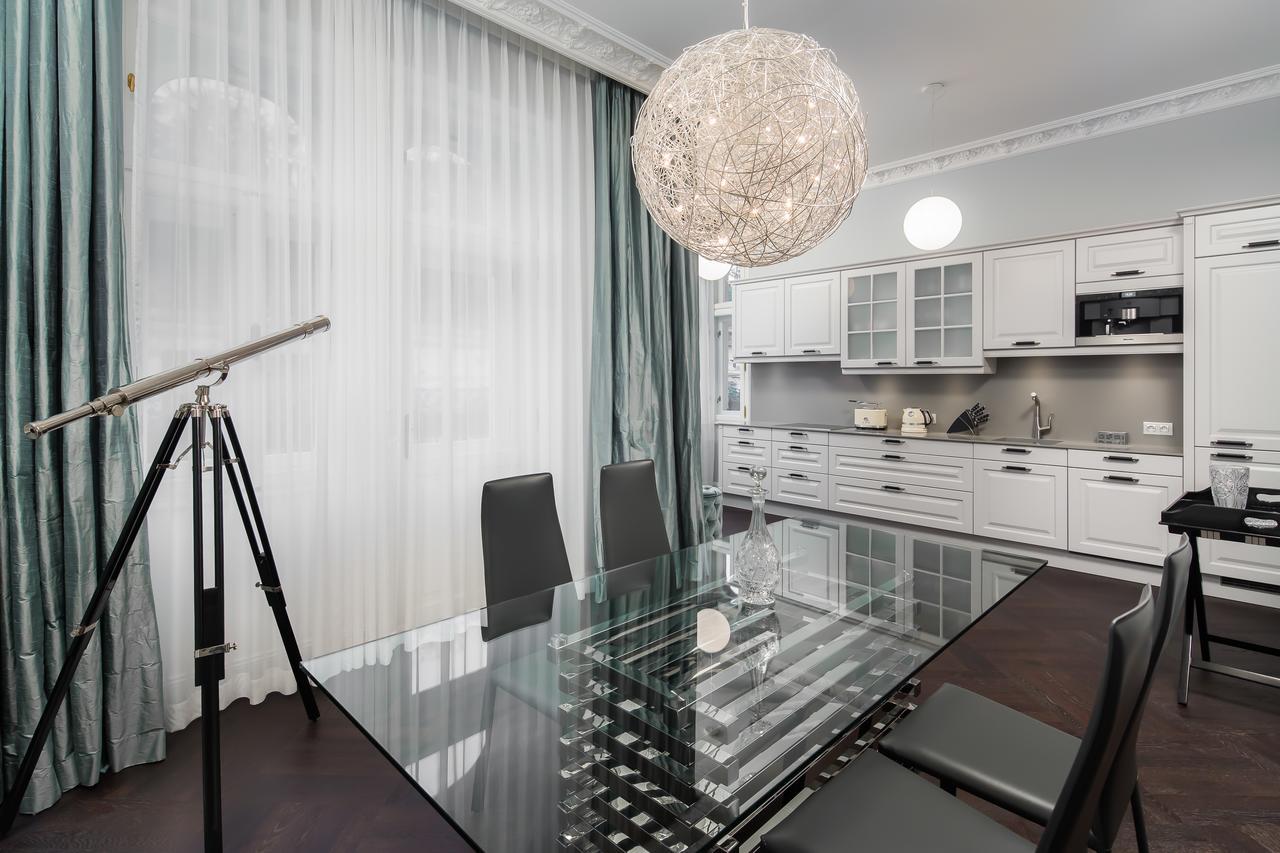 Rubin Luxury Apartments (Adults Only) Карловы Вары Экстерьер фото